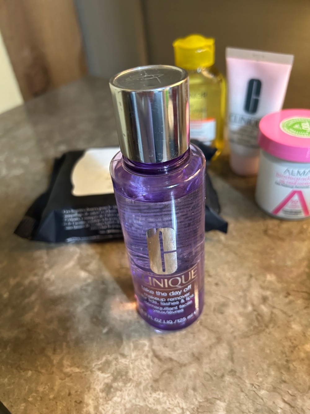 Neutrogena, Olay, Aveeno, Clinique, Garnier, FMG SkinCare and Eye Makeup Bundle - Picture 8 of 13